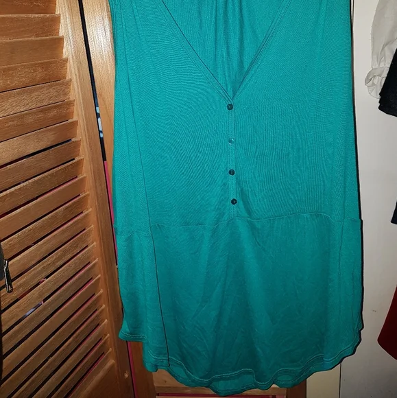 Lush Tank Top - Picture 2 of 2